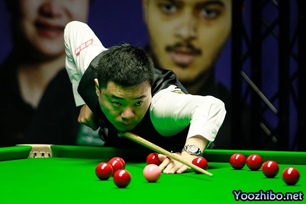 【過于詭異】丁俊暉決勝局皮頭掉落，造成犯規導致輸球！9位 TOP16 集體爆冷出局！