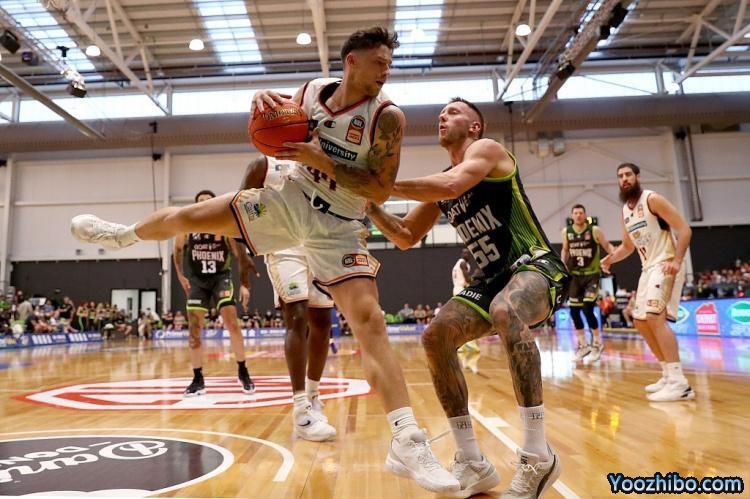 鳳凰87-77力克坎斯大班 周琦缺陣 克里克26+8+7斷