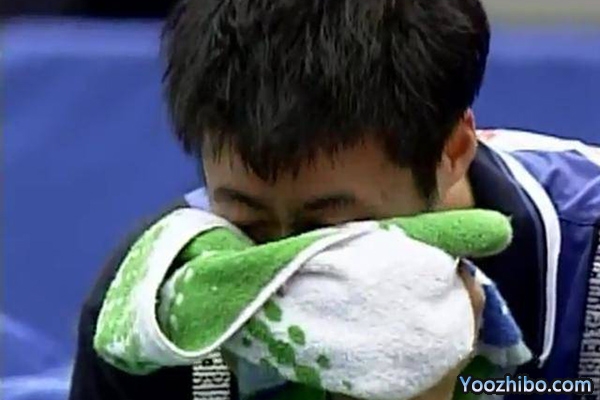 2001年世乒賽 男單決賽 王勵勤激動掩面